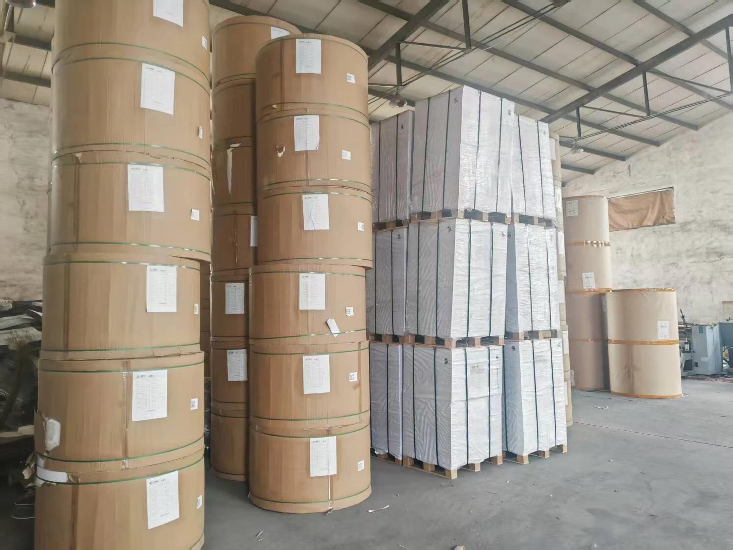 High bulk Kraft Paper Roll for Paper Plate Making Without PE Coating - Image 2