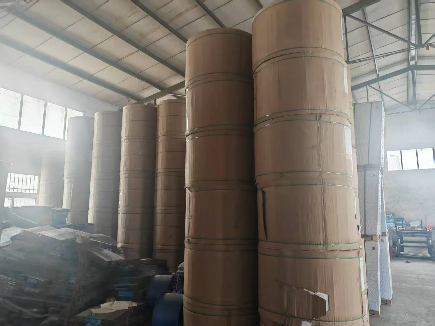 High bulk Kraft Paper Roll for Paper Plate Making Without PE Coating - Image 5